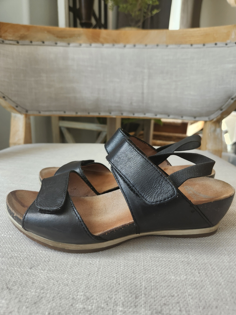 Dansko Black Leather Velcro Strap Sandals Adjustable Size 4.5-5 (35)